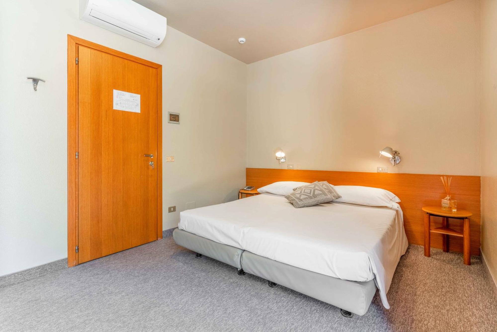 Albergo Sorriso Darfo Boario Terme Exterior foto